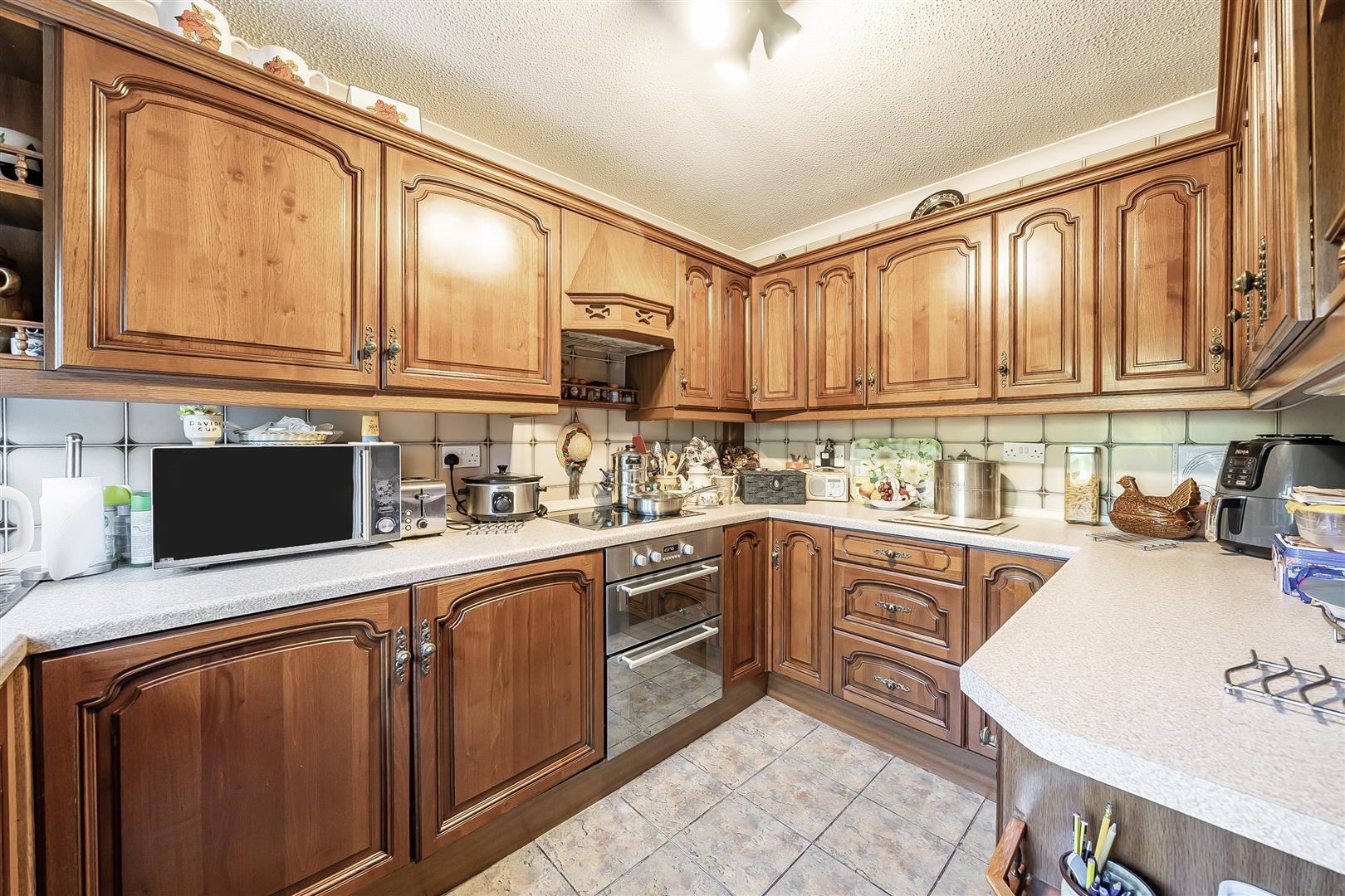 Bryngelli Drive, Treboeth, Swansea, SA5 9BW